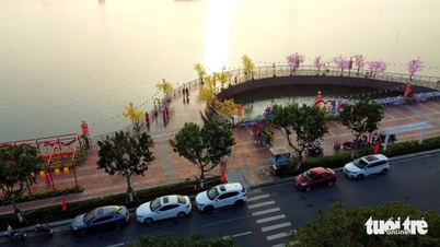 ផ្លូវផ្កា Da Nang Tet មិនទាន់បើកទេ ប៉ុន្តែមានមនុស្សចូលច្រើនហើយ។