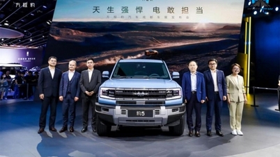 Fang Cheng Bao Leopard 5 gây sốt với 6.000 đơn hàng