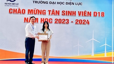 សូមស្វាគមន៍សិស្សថ្មីនៃវគ្គសិក្សា D18