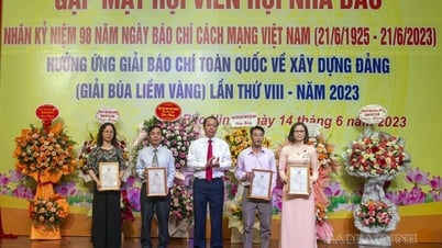 សមាគមអ្នកកាសែតខេត្ត Bac Ninh ប្រគល់ពានរង្វាន់សារព័ត៌មាន Ngo Gia Tu ឆ្នាំ ២០២២