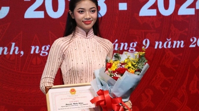 Á hậu Hoa hậu Thế giới Việt Nam 2023 Minh Kiên được trường đại học khen thưởng
