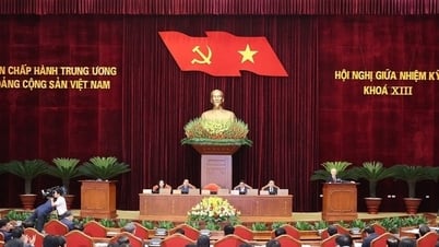 Các ủy viên Bộ Chính trị, Ban Bí thư trình Trung ương báo cáo kiểm điểm cá nhân