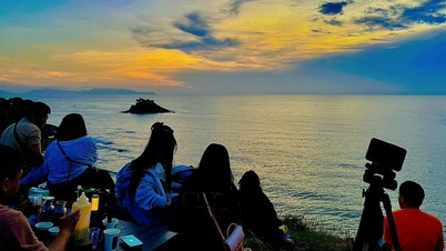 សម្រុកទៅ Cape Nghinh Phong ដើម្បីស្វាគមន៍ថ្ងៃរះ