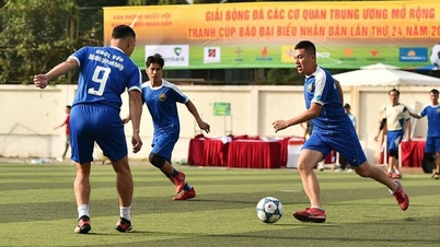 16 teams participate in the Central Agencies Open Football Tournament