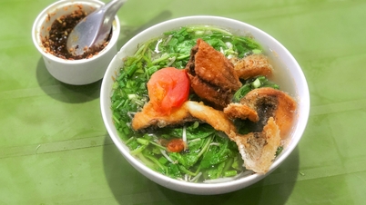 Quán bún cá Hà Nội từng lên kênh truyền hình Mỹ
