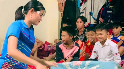 Teacher's action saves 200 students from giant block of earth falling on dormitory