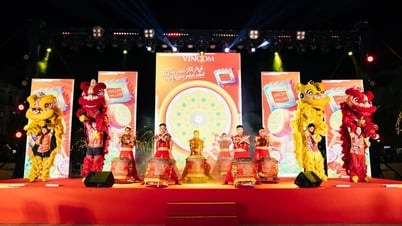 Welcoming the Year of the Snake 2025 at Vincom: "Happy to welcome the new me - Happy Spring Festival"