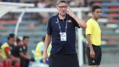 Nếm trái đắng ở SEA Games, HLV Troussier lại nói về điều này