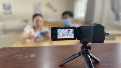 Thi lớp 10 vẫn có thí sinh mang điện thoại, công an kiểm tra an ninh