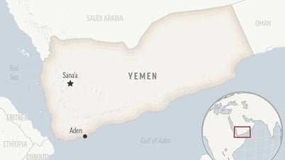 Phiến quân Houthi phóng tàu không người lái đâm vào tàu ở Biển Đỏ
