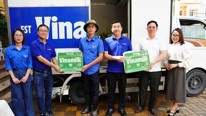 Hỗ trợ người dân khắc phục hậu quả sau bão lũ, khôi phục cuộc sống