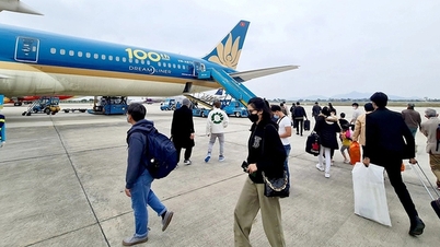 High airfare is not due to service charges