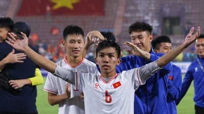 'រឿង​សំខាន់​ U.17 វៀតណាម​បាន​ចូល​ដល់​វគ្គ​ផ្ដាច់ព្រ័ត្រ​អាស៊ី'