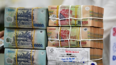 Despite rock bottom interest rates, bank deposits still hit record high