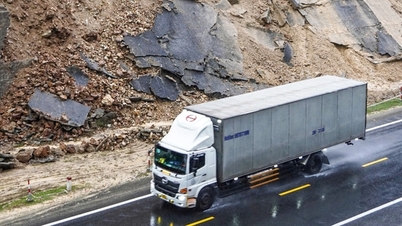 "Đội" mưa khắc phục sạt lở trên tuyến đường Hồ Chí Minh địa phận Đà Nẵng