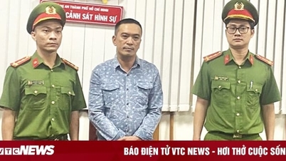 ក្លែង​ខ្លួន​ជា​មន្ត្រី​ក្រសួង​សន្តិសុខ​សាធារណៈ ដោយ​បន្លំ​ប្រាក់​ជាង ៩​ពាន់​លាន​ដុង