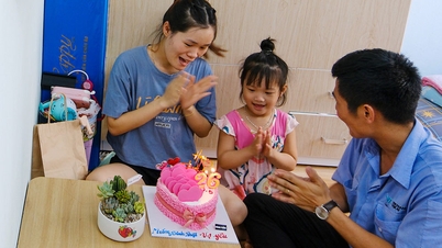 សំណើ​ដើម្បី​ចាប់ផ្តើម​ការ​ចរចា​ក្នុង​ពេល​ឆាប់ៗ​ដើម្បី​ដំឡើង​ប្រាក់​ឈ្នួល​អប្បបរមា​នៅ​ឆ្នាំ​២០២៤