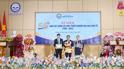 សាកលវិទ្យាល័យសេដ្ឋកិច្ច សាកលវិទ្យាល័យ Hue បានទទួលវិញ្ញាបនបត្របញ្ជាក់គុណតម្លៃពីរដ្ឋសភាឡាវ