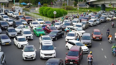 Từ 6/2, sân bay Nội Bài, Tân Sơn Nhất thu phí không dừng