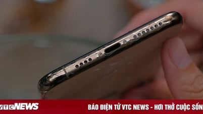 Cách đẩy nước ra khỏi loa ngoài iPhone cực dễ