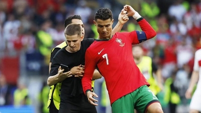 6 fan cuồng lao vào sân 'săn' Ronaldo, UEFA mở cuộc điều tra gấp