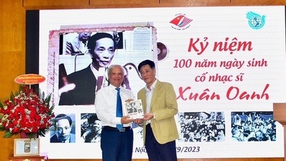 Tấm gương sáng về đối ngoại nhân dân