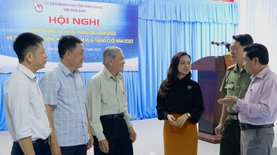 เกียน เซียง สร้างสรรค์นวัตกรรมและงานเคลื่อนไหวมวลชนและการสื่อสารมวลชน