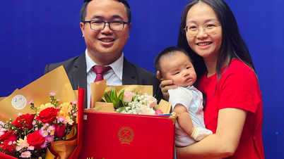 ឪពុក​បង្កើត​កូន​អាយុ​២​ខែ​ទទួល​ការ​តែង​តាំង​ជា​សាស្ត្រាចារ្យ​រង