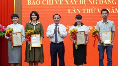 Quang Binh ផ្តល់រង្វាន់ដល់ស្នាដៃចំនួន ១៦ ដែលឈ្នះពានរង្វាន់សារព័ត៌មានកសាងបក្សឆ្នាំ ២០២៣