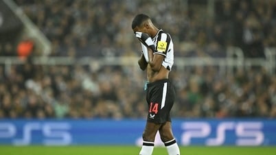 Newcastle 'trở lại mặt đất' sau thất bại trước Dortmund ở Champions League