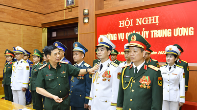 Quân đội có lễ phục mới