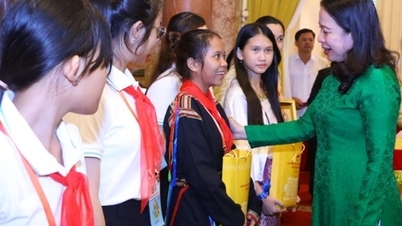'Mẹ đỡ đầu' điểm tựa để lan tỏa yêu thương cho trẻ mồ côi trên khắp mọi miền đất nước