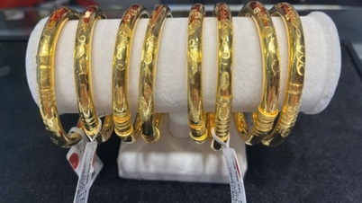 Gold price today December 20, 2024: Continue to plummet