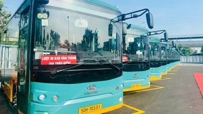 Khai trương 17 tuyến xe buýt điện kết nối các nhà ga metro số 1