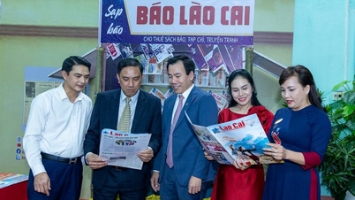 Opening of the 2024 Giap Thin Spring Press Festival and awarding of the 2023 press award on Party building