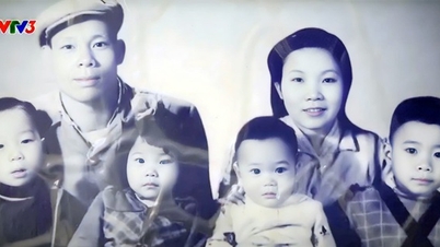 Kinder erzählen Geschichten über meinen Vater, als er Soldat in Dien Bien Phu war.