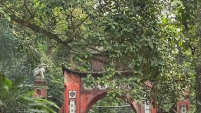 Hàng vạn người hành hương về Đất Tổ ngày cuối tuần