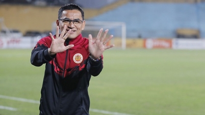 HLV Kiatisak có cơ hội vô địch V-League