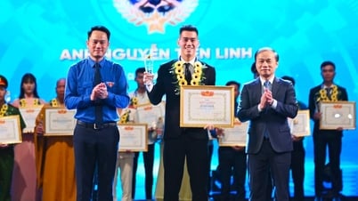 កីឡាករបាល់ទាត់ Tien Linh ត្រូវបានផ្តល់កិត្តិយសជា "យុវជនជាមួយនឹងជីវិតដ៏ស្រស់ស្អាត" ក្នុងឆ្នាំ 2024