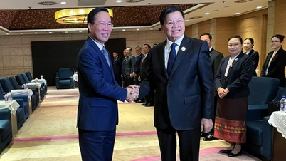 President Vo Van Thuong receives Lao General Secretary and President Thoongloun Sisoulith