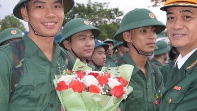 យុវជន​រាប់​ពាន់​នាក់​ចូល​រួម​ក្នុង​ជួរ​កងទ័ព
