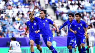 Cổ động viên Thái Lan tiếc nuối khi đội nhà dừng bước ở Asian Cup