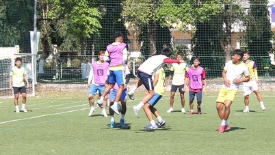 ក្រុមសាកលវិទ្យាល័យ Tay Nguyen ហ្វឹកហាត់ក្នុងរដូវដែលមានពន្លឺថ្ងៃ និងខ្យល់ខ្លាំង