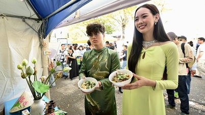 การเดินทางของชายชาวเวียดนามเพื่อโปรโมทเฝอในญี่ปุ่น