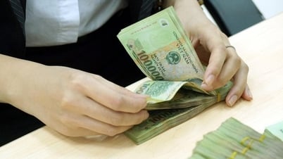국민은 예금을 줄이고, 은행은 저축금리를 올린다