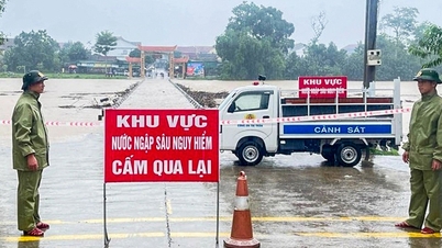Mưa lớn, gần 12.000 học sinh Hà Tĩnh nghỉ học, nhiều người dân di dời