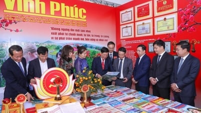 មហោស្រពសារព័ត៌មាននិទាឃរដូវ Vinh Phuc គឺជាកន្លែងលើកតម្កើងការអភិវឌ្ឍន៍អ្នកសារព័ត៌មាន និងចែករំលែកសកម្មភាពវិជ្ជាជីវៈ។