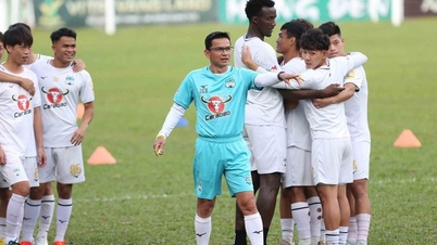 Bước ngoặt lịch sử của V-League