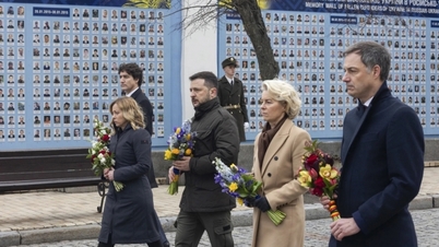 Bốn lãnh đạo tới thăm Kiev, Ukraine tấn công nhà máy thép Nga