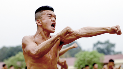 Watch 500 'iron-skinned' anti-terrorism soldiers train hard